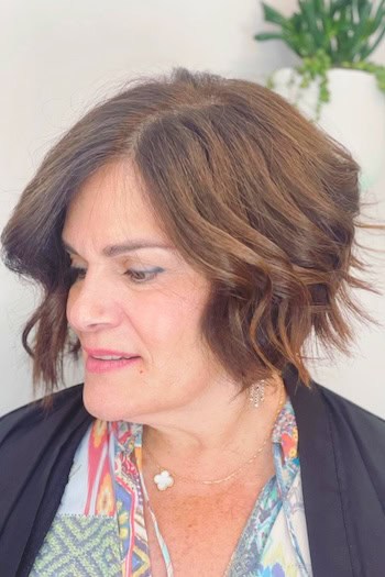 Short Wavy Bob Hairstyle