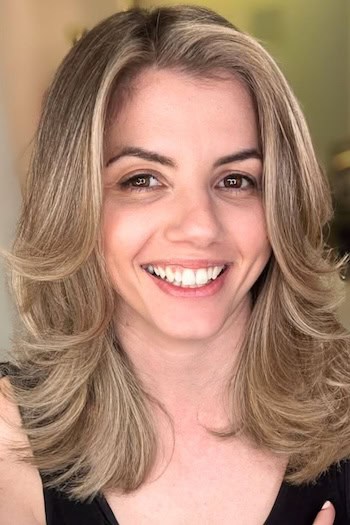Shoulder-Length Face-Framing Layers Haircut