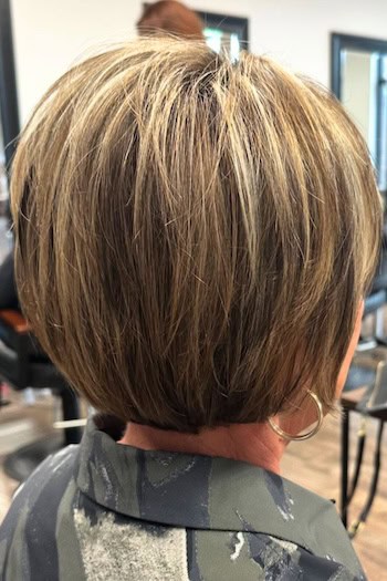 Rounded Highlighted Bob Hairstyle, back view.