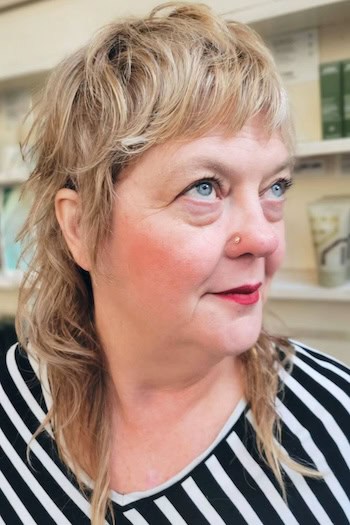 Medium Shag With Piecey Layers Hairstyle