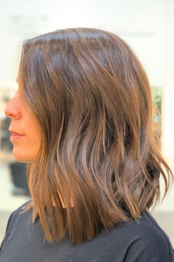Choppy Medium-Length Blunt Waves With Light Texture Haircut