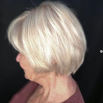Champagne Blonde Layered Bob Hairstyle