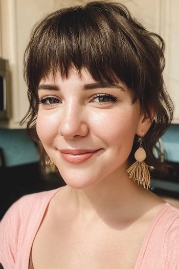 Textured Cropped Shag Hairstyle