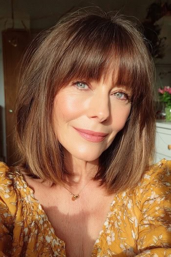 Voluminous long bob with bangs