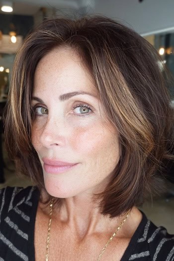 Highlighted medium bob hairstyle