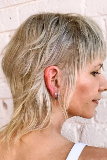 Blonde Shag Mullet Hairstyle, side view.