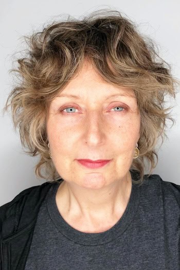 Wavy Layered Short Shag with Textured Ends Hairstyle