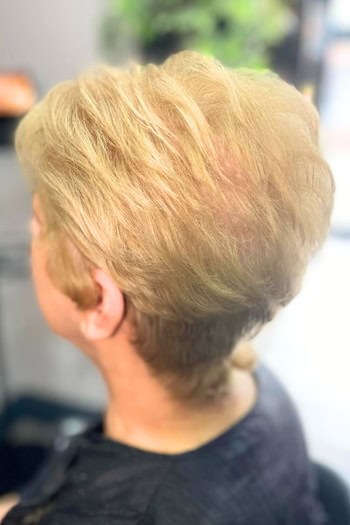 Feathered Blonde Pixie With Rounded Shape Hairstyle