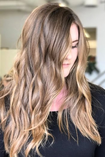 Natural Blonde Waves Hairstyle