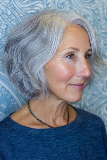 Textured Wavy Bob Hairstyle