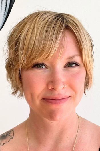 Jaw-Length Razor-Cut Bob Hairstyle
