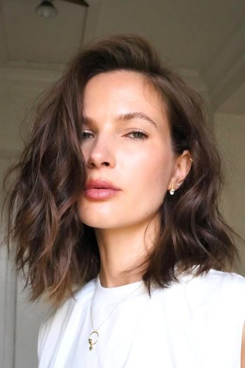 Thick Shoulder-Length Waves