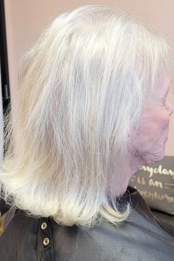 Wispy Shoulder-Length Bob Hairstyle