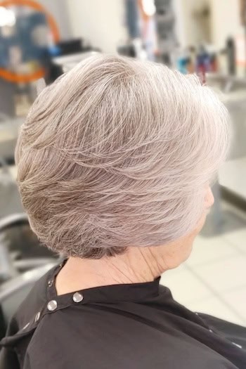 Wispy Feathered Layered Bob Hairstyle
