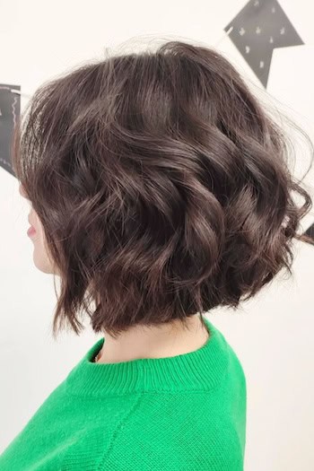 Textured Wavy Bob Haircut