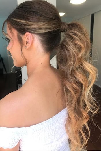 Long Wavy Ponytail Hairstyle