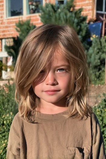 Shoulder-Length Layers Haircut