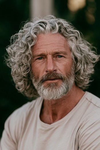 Medium Curls Hairstyle