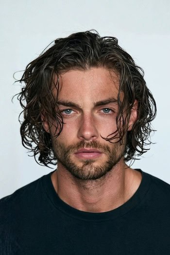 Medium Wet-Look Waves Hairstyle