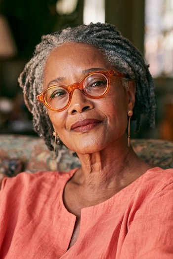 Cropped Salt-and-Pepper Locs Hairstyle